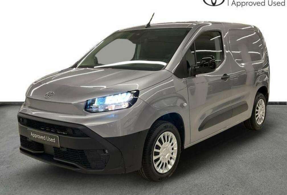 Toyota Comfort SWB