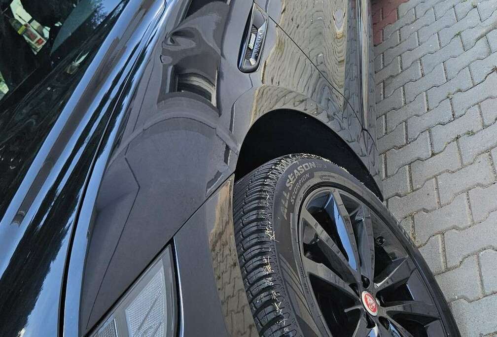 Jaguar 25t AWD R-Sport toit panoromique