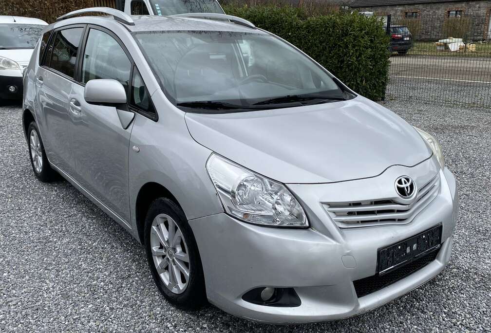 Toyota 2.0 D-4D  5place