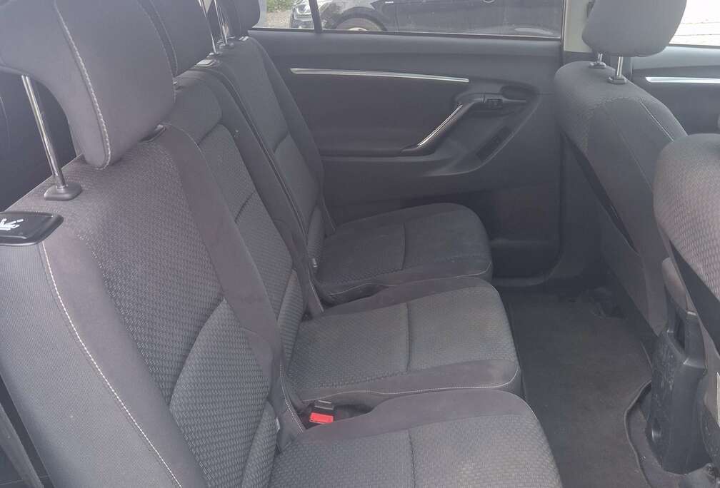 Toyota Verso 2.0 D-4D Skyview 7pl.