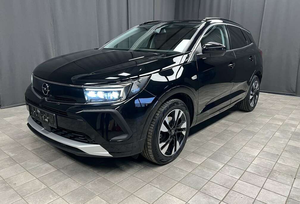 Opel Opel Grandland Automaat 1.2 Turbo  Benzine  2022