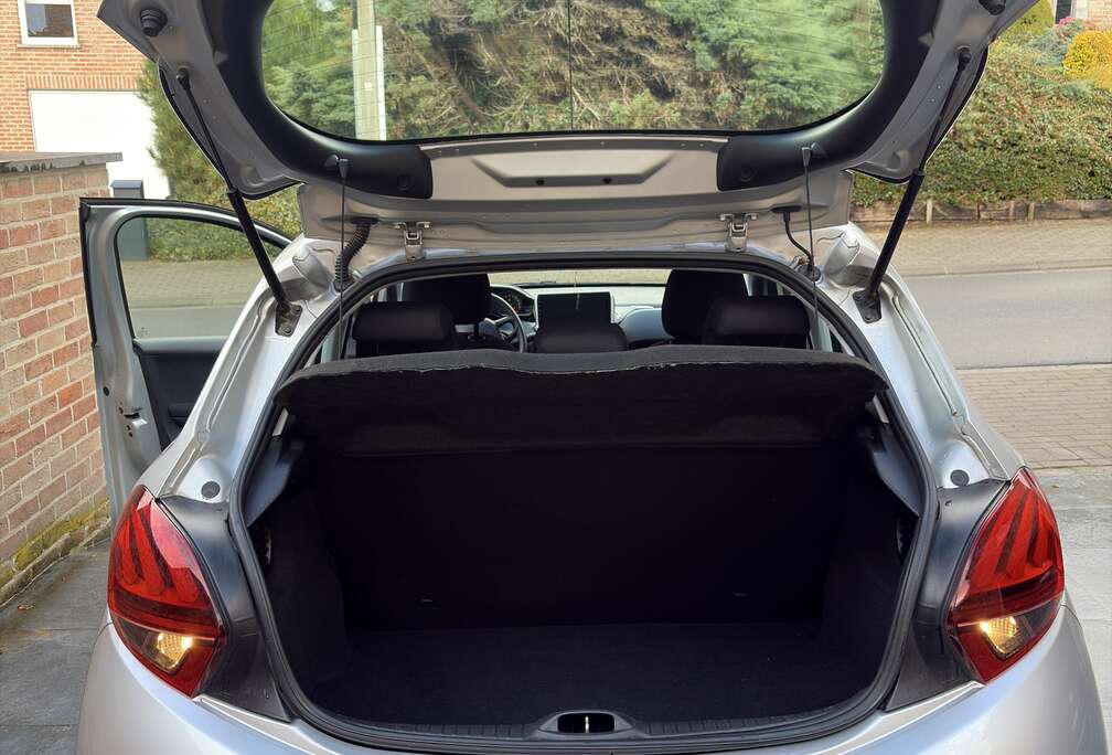 Peugeot 208 1.2i PureTech Access