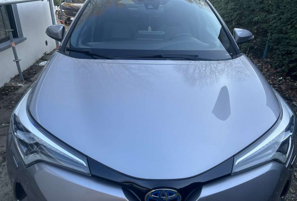 Toyota Hybrid C-HIC