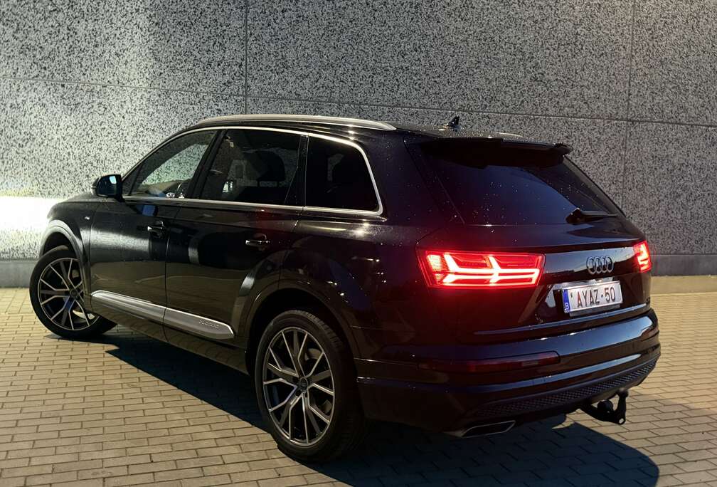 Audi 3.0 TDi V6 ultra Quattro Tiptronic 7 Places