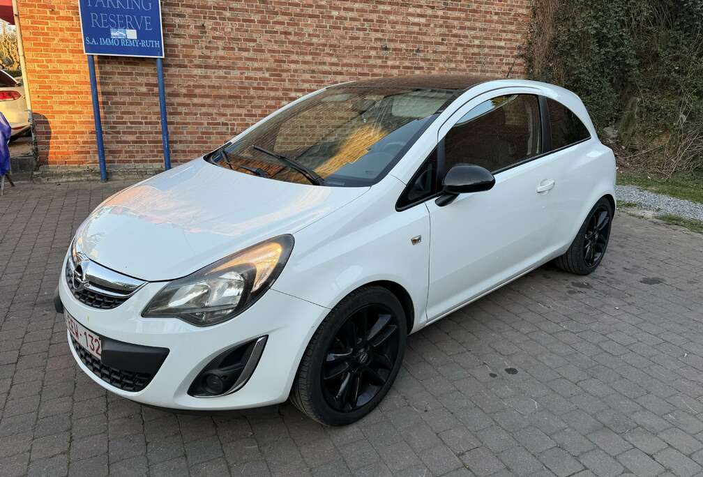 Opel 1.3 CDTi Black Edition DPF