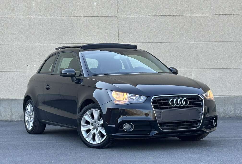 Audi A1 1.6 TDi Attraction S tronic