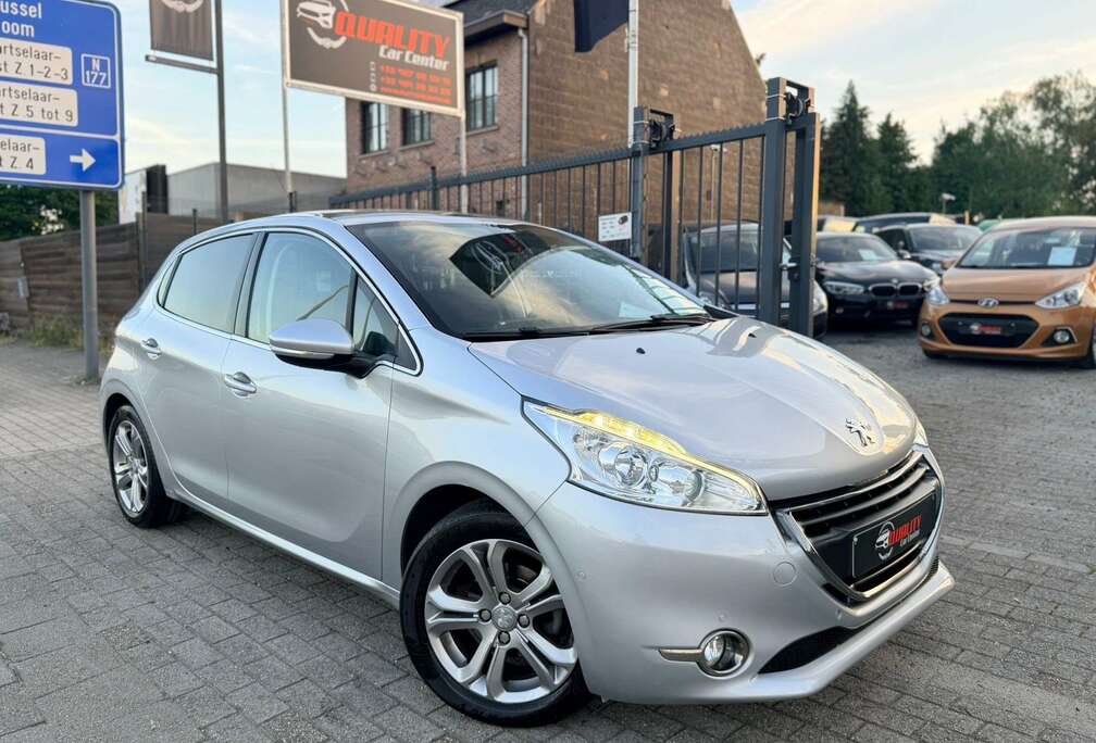 Peugeot 208 1.6i Allure 81000 km  AUTOMAAT  GARANTIE  120 pk