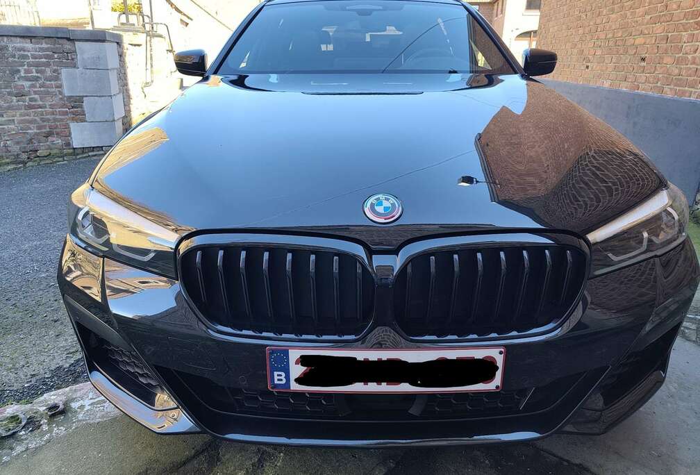 BMW Touring 518d Pack M