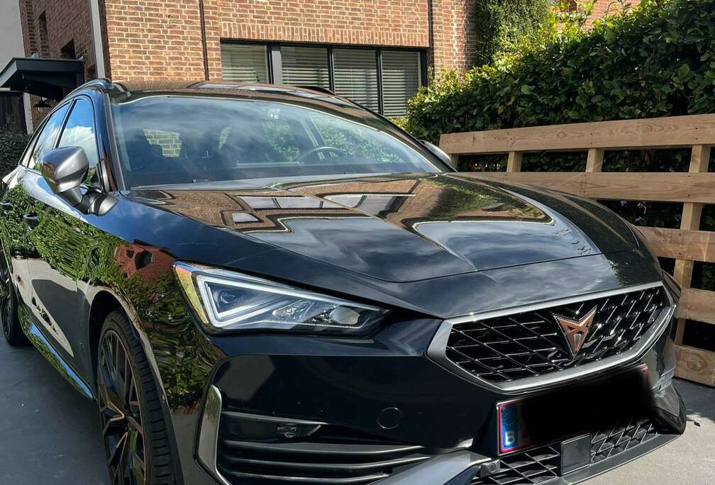 Sportstourer plug in hybride