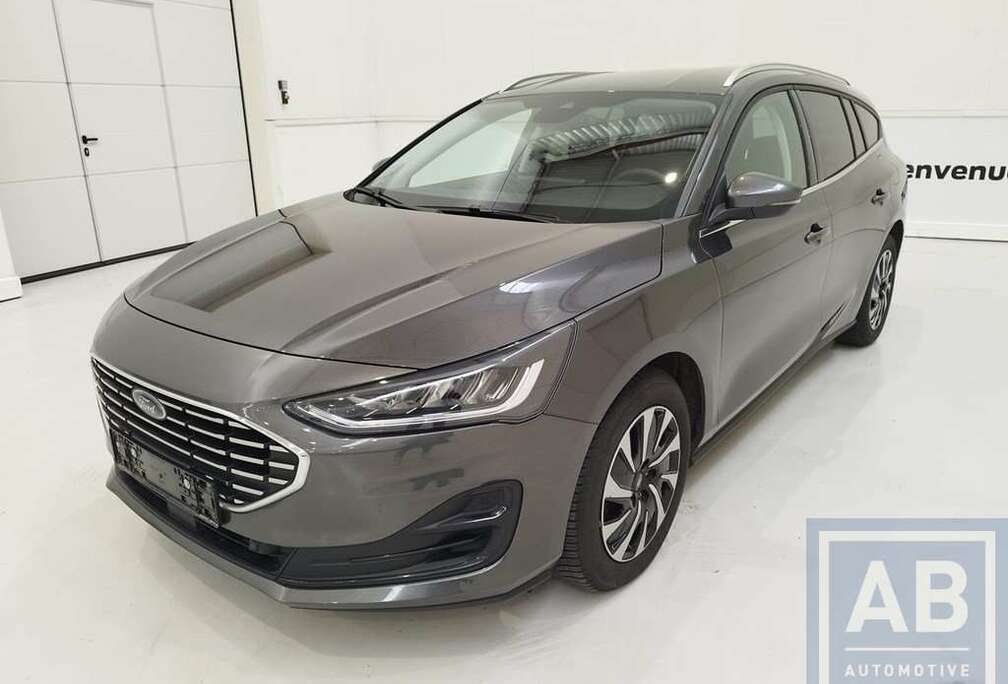 Ford * Titanium - Clipper - Benzine *