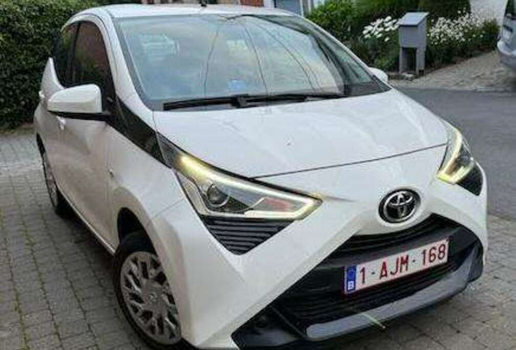 Toyota Aygo 1.0i VVT-i x-play II