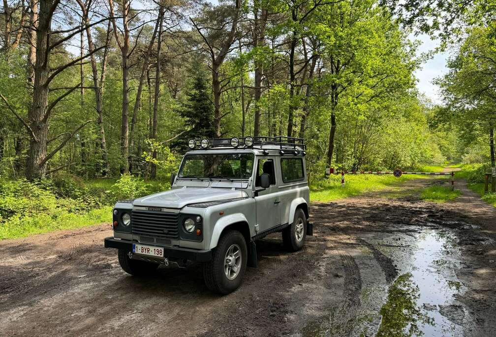 Land Rover Defender 90 Station Wagon SE TD5