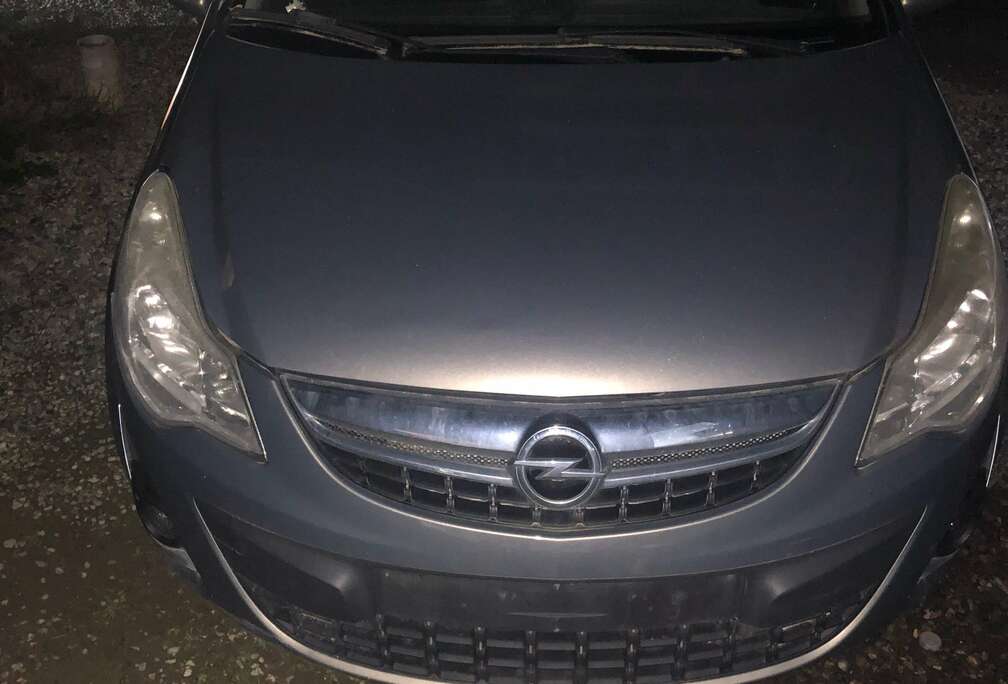 Opel Corsa 1.0i Enjoy 150 Years