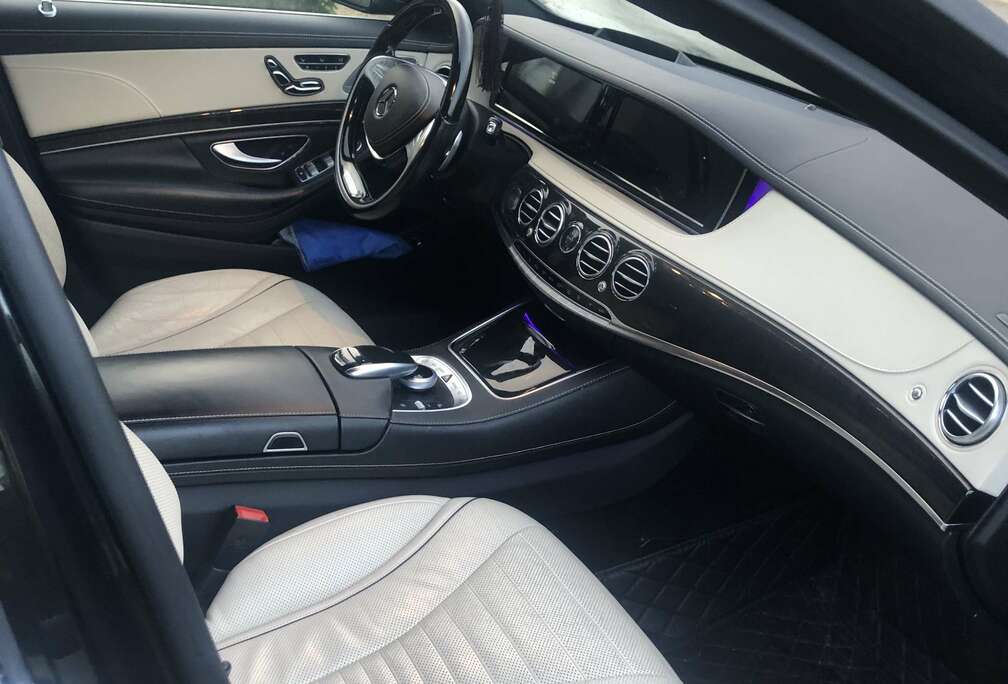 Mercedes-Benz mooi auto 449 pk v8 black lang