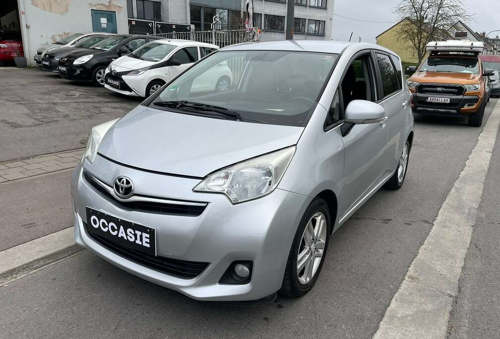 Toyota Verso S 1.33 VVT-i Luna