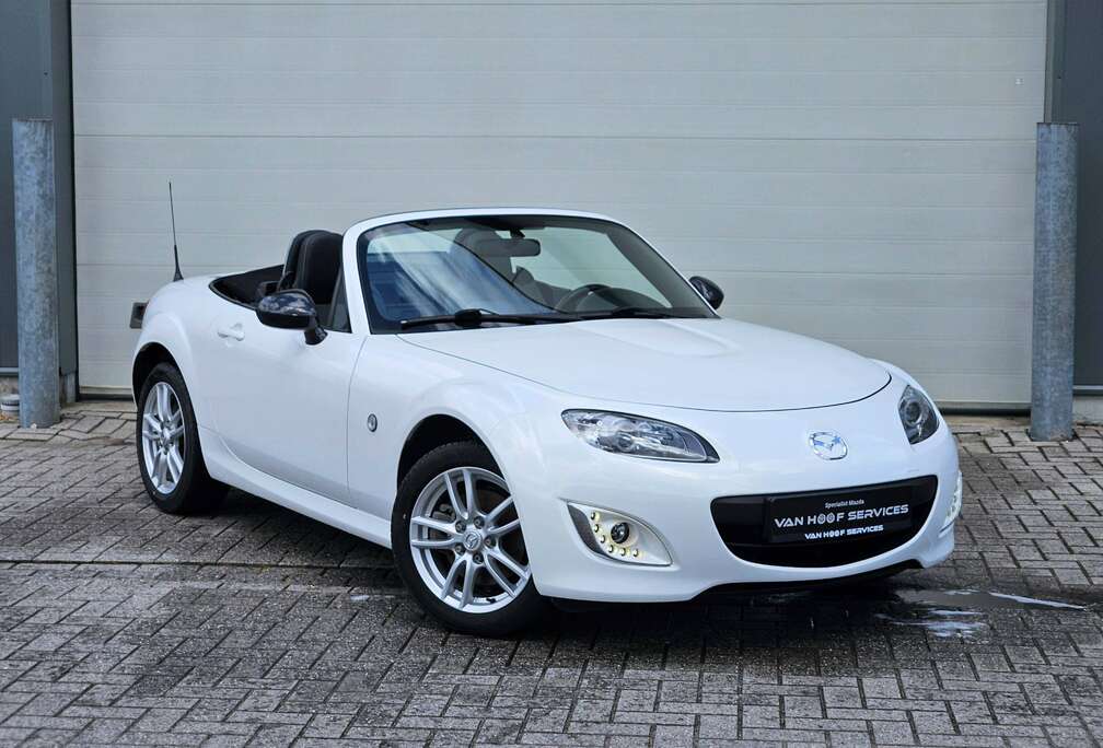 Mazda NCFL 1.8i Crystal White Pearl