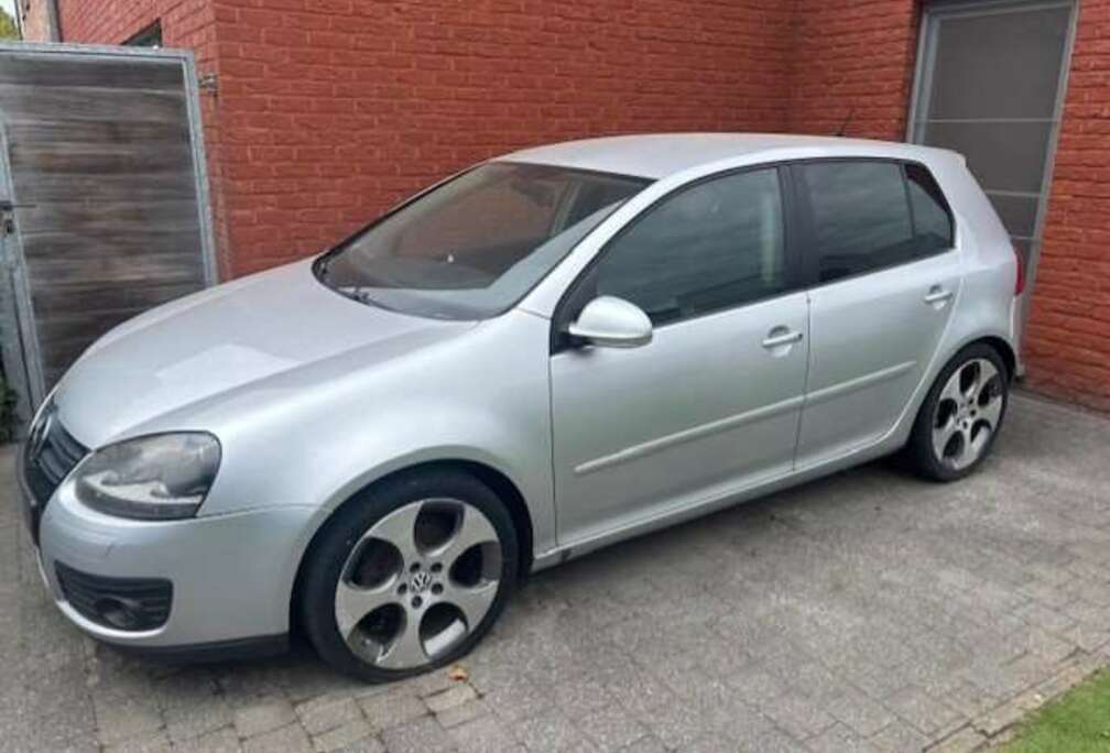 Volkswagen Golf 1.9 TDI DSG DPF GT Sport