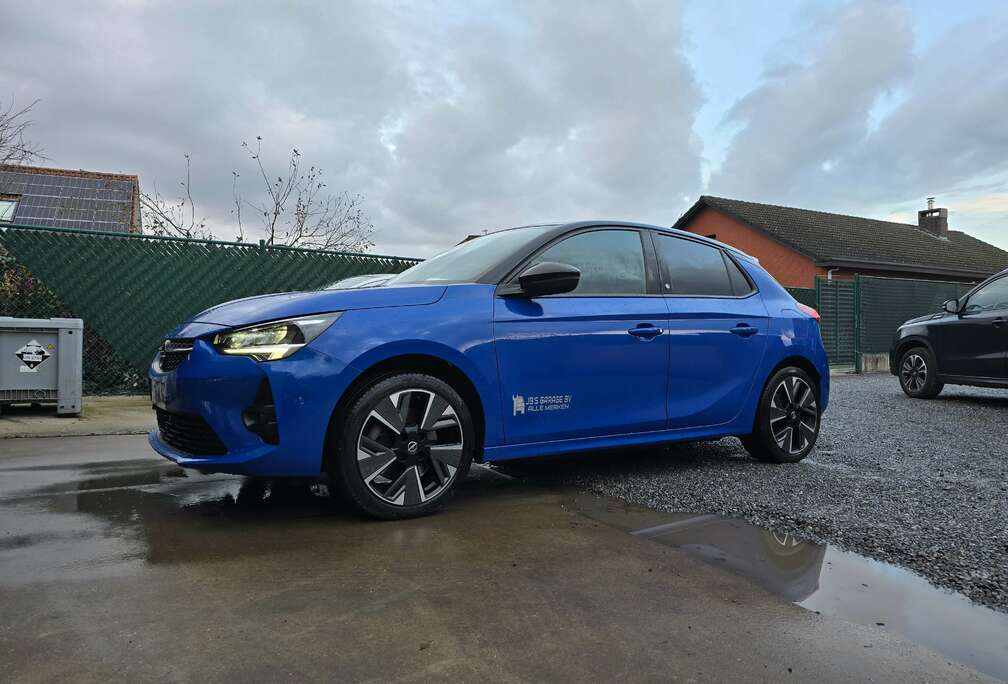 Opel Corsa-e GS Line FULL OPTION: LEDER- NAVI PRO- PANO