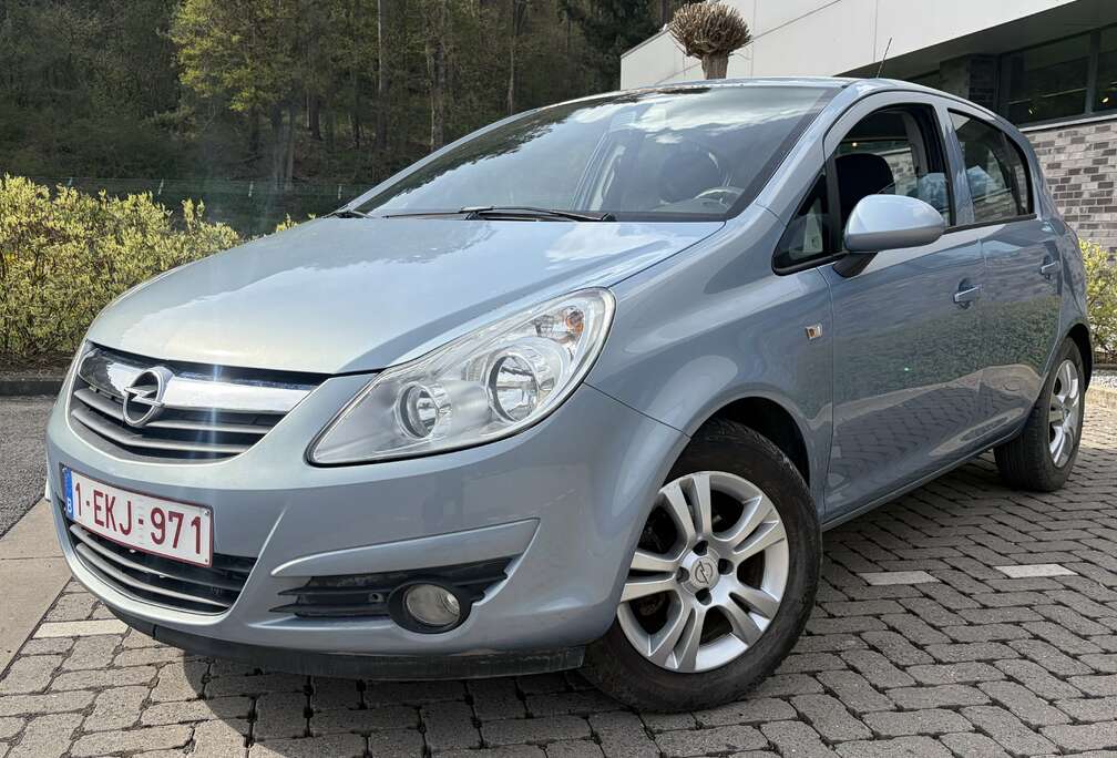 Opel 1.3 Cdti Prête à être immatriculée en bon état