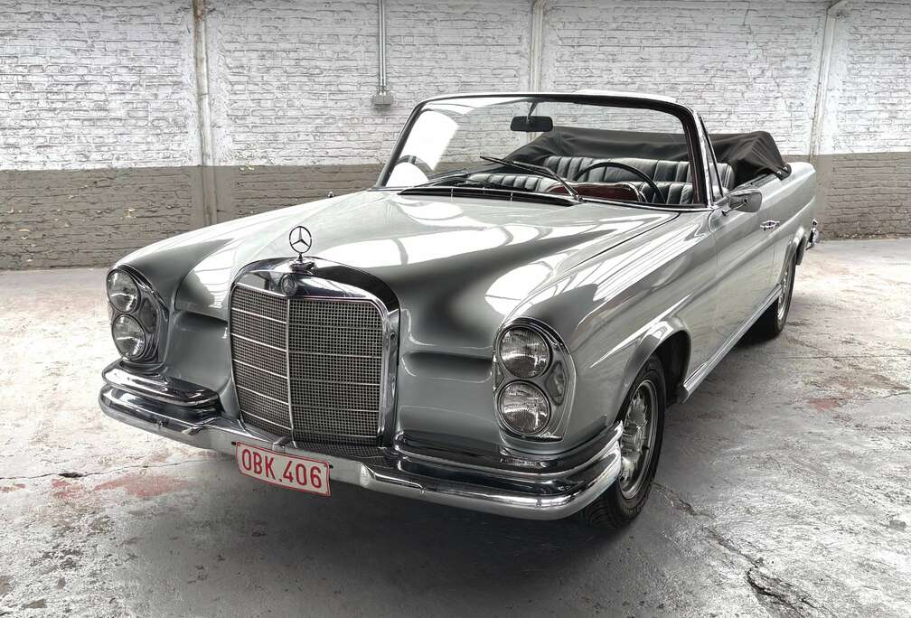 Mercedes-Benz 250SE Convertible (W111)