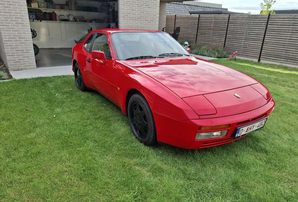 Porsche S2