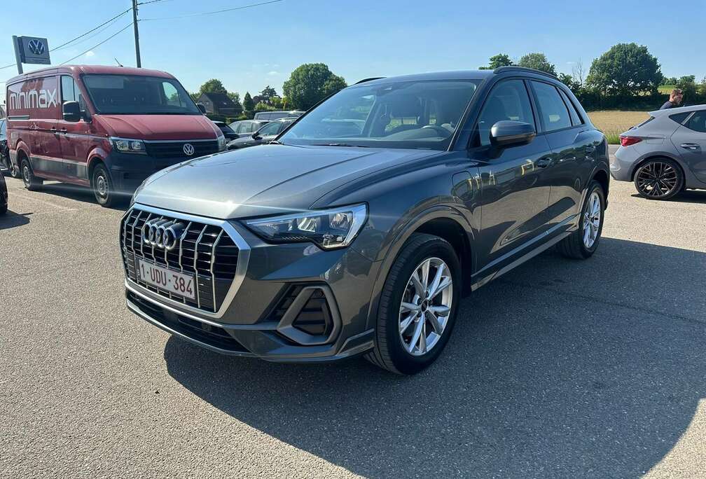 Audi Q3 45 TFSIe S tronic S line