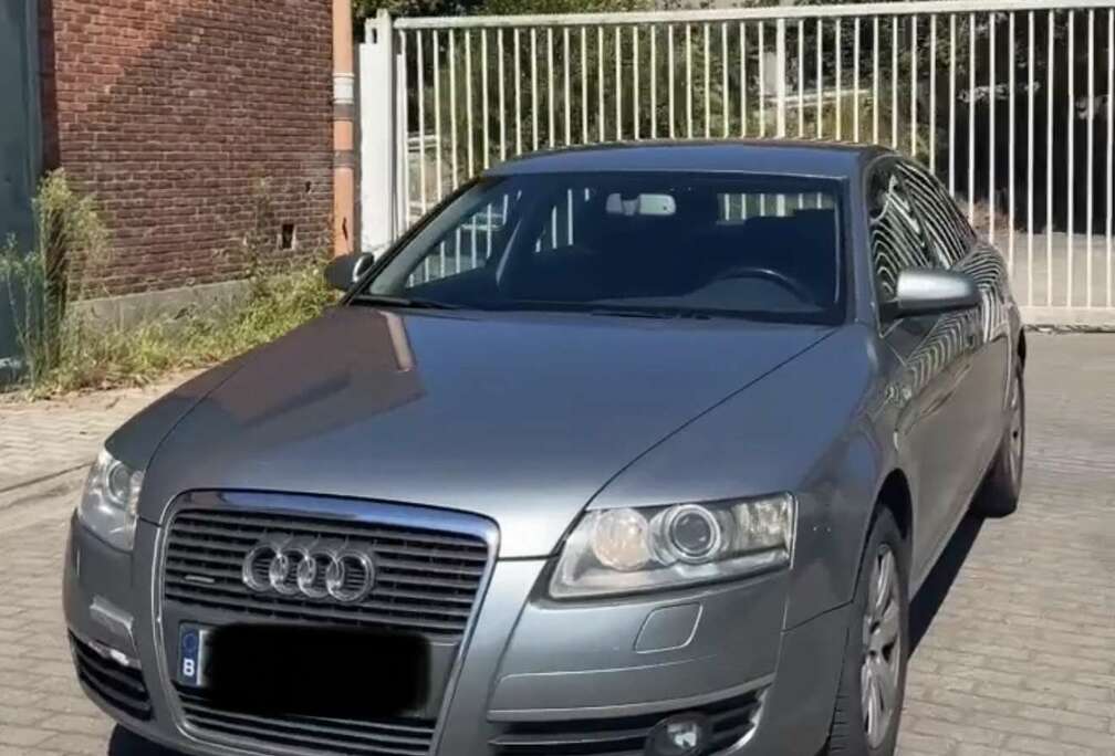 Audi 3.2i V6 24v FSI Quattro