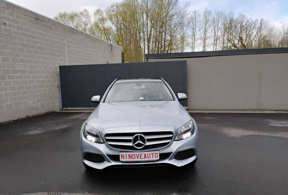 Mercedes-Benz AUTOM NAVI TREKHAAK PARKHULP V&A PANODAK BLUET CRUISE