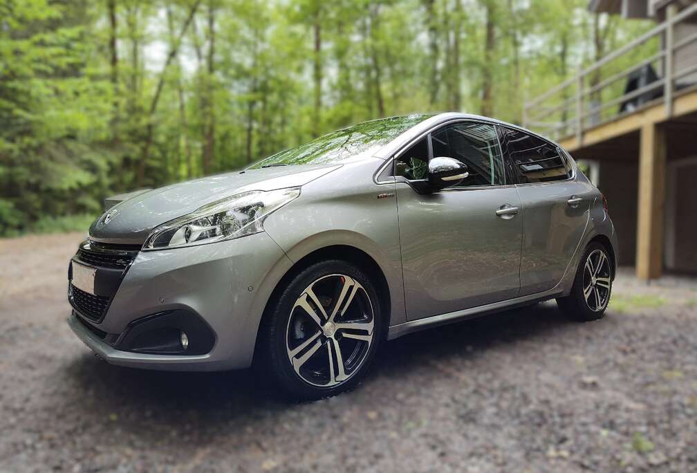 Peugeot 1.2 PureTech GT Line S