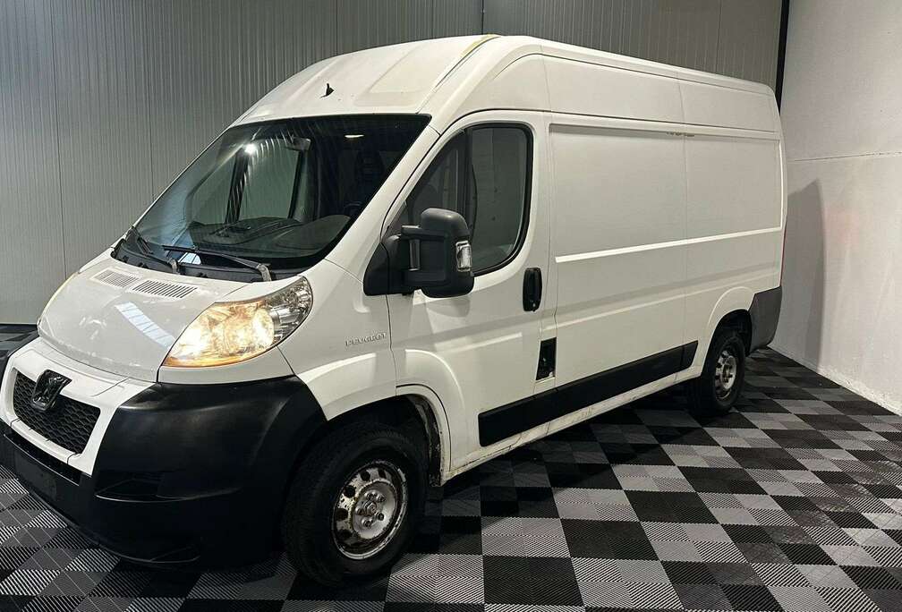 Peugeot 350LH 2.2 HDi Pack