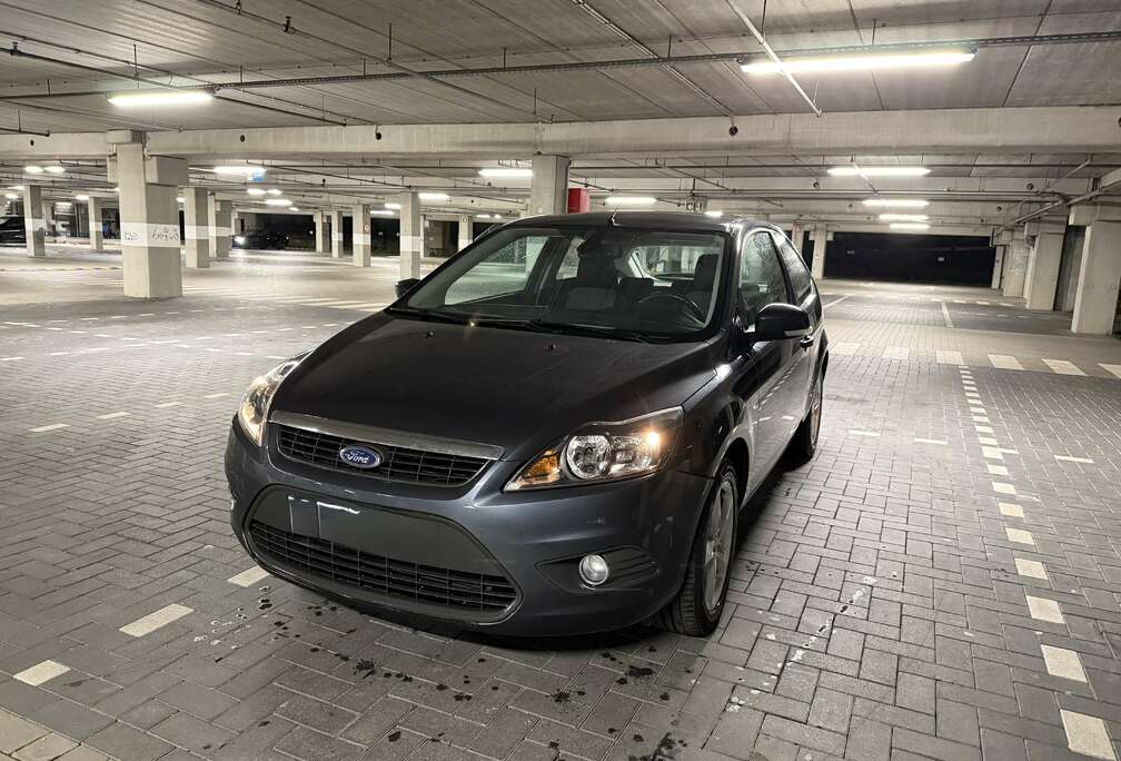 Ford 1.6i X Trend