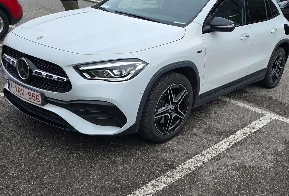 Mercedes-Benz GLA+250+e+PHEV