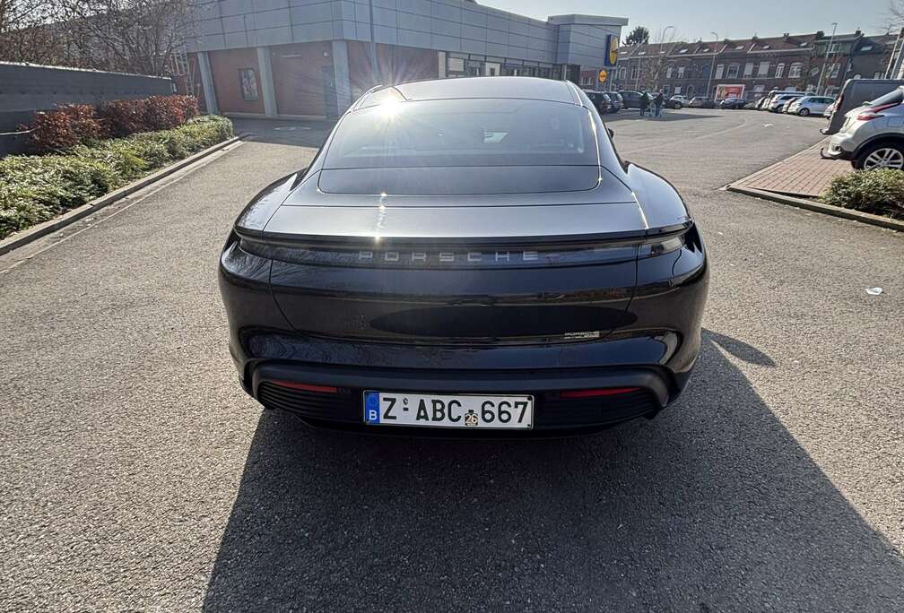 Porsche Taycan 93.4 kWh Taycan 4S