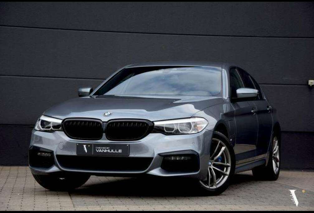 BMW M-SPORT  CARPLAY  CAMERA
