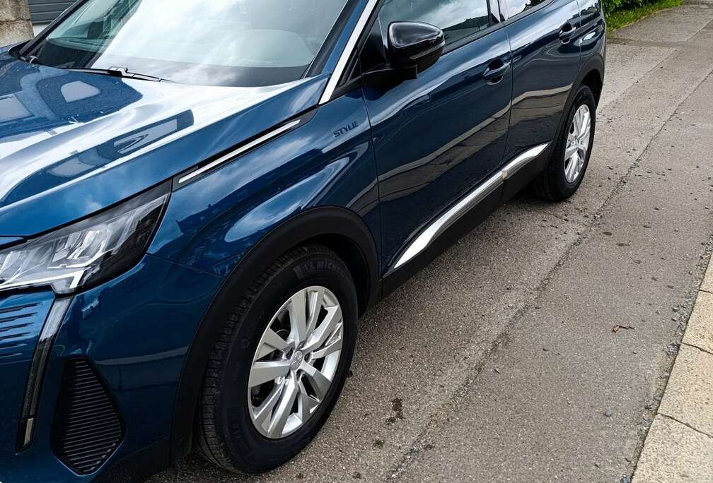 Peugeot Puretech 130ch S&S EAT8 Style