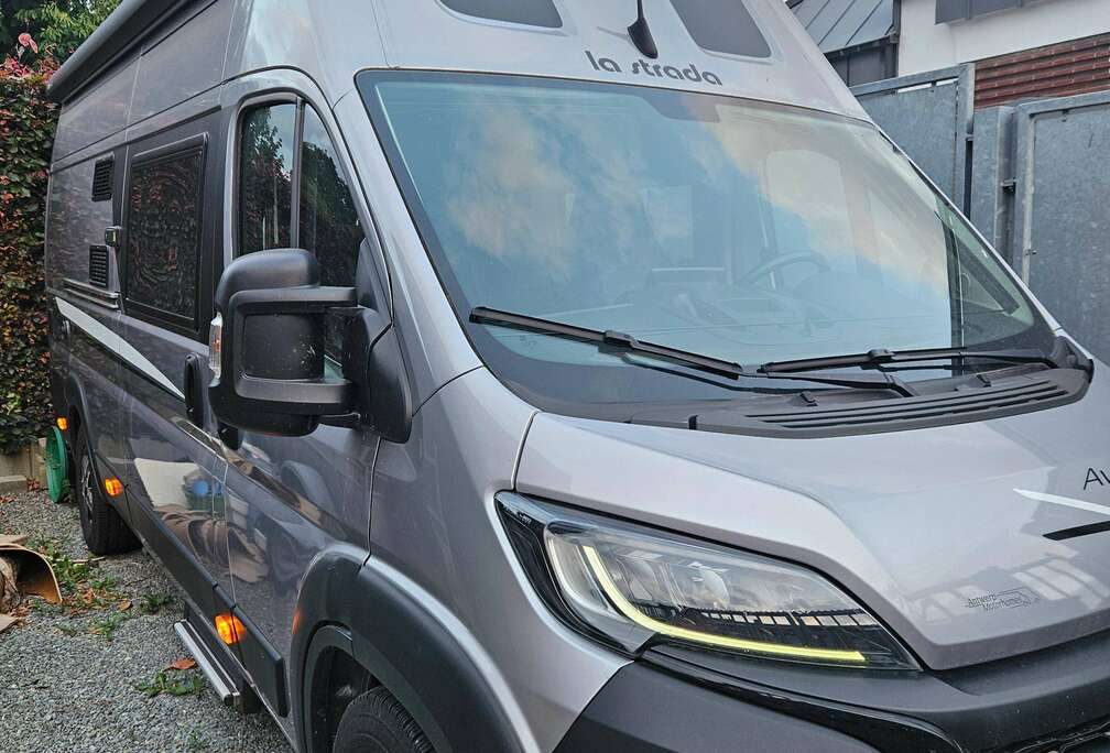 Caravans-Wohnm Fourgon aménagé Avanti F - ÉTAT NEUF – 4 PLACES – ÉQUIPEMENT PREMIUM – GARANTIE
