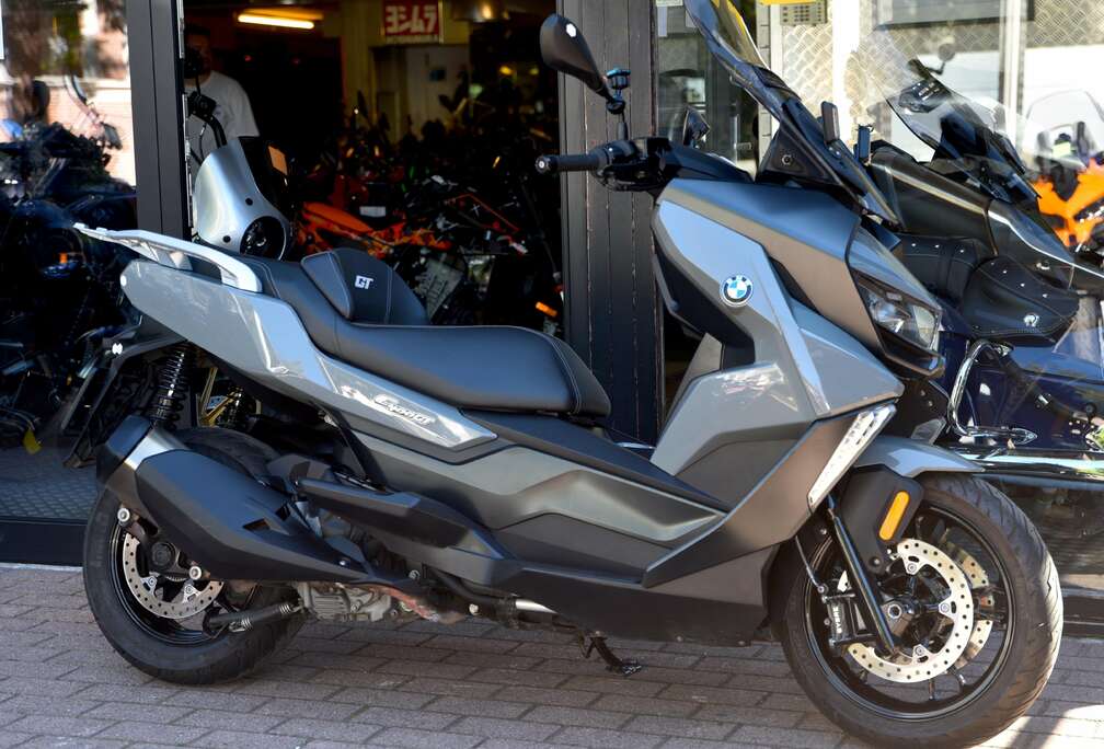 BMW ***MOTO VERTE***