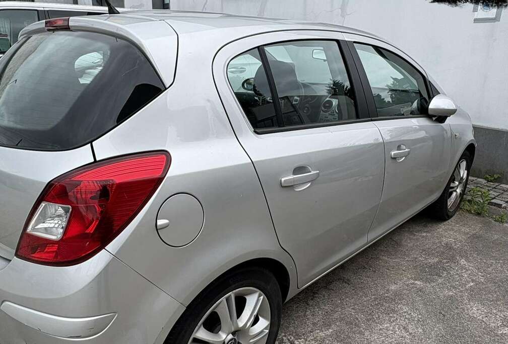 Opel 1.4 16V Selection
