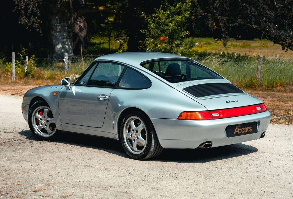 Porsche 911 CARRERA / COUPE / TIPTRONIC / POLAR SILVER / AIRCO