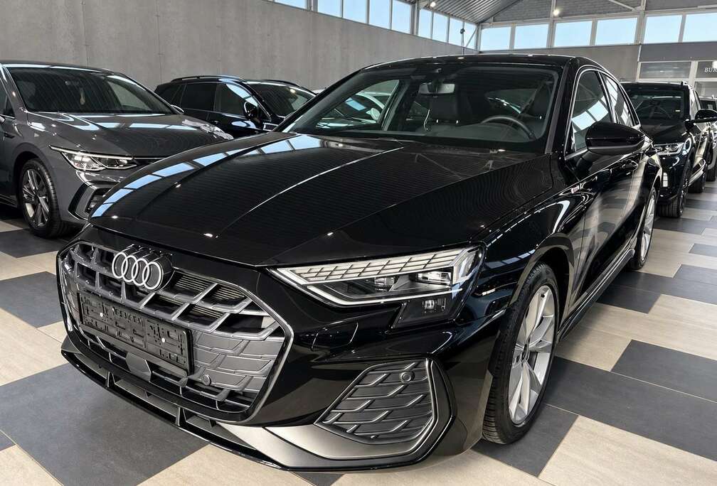 Audi Sportback / S-line / NEW MODEL / NAVI / CAMERA / SIEGES CHAUFFANTS /