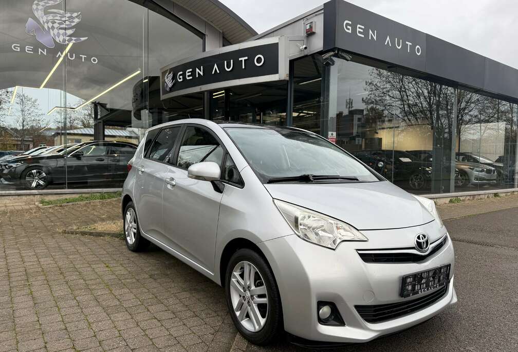 Toyota 1.33 VVT-i Skyview Toit Pano Camera  1er Propr.