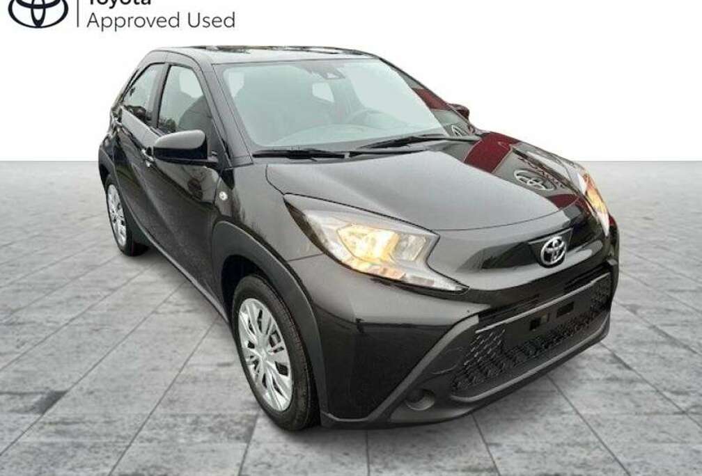 Toyota Play & Comfort Pack AygoX Xplay & Comfort pack CVT