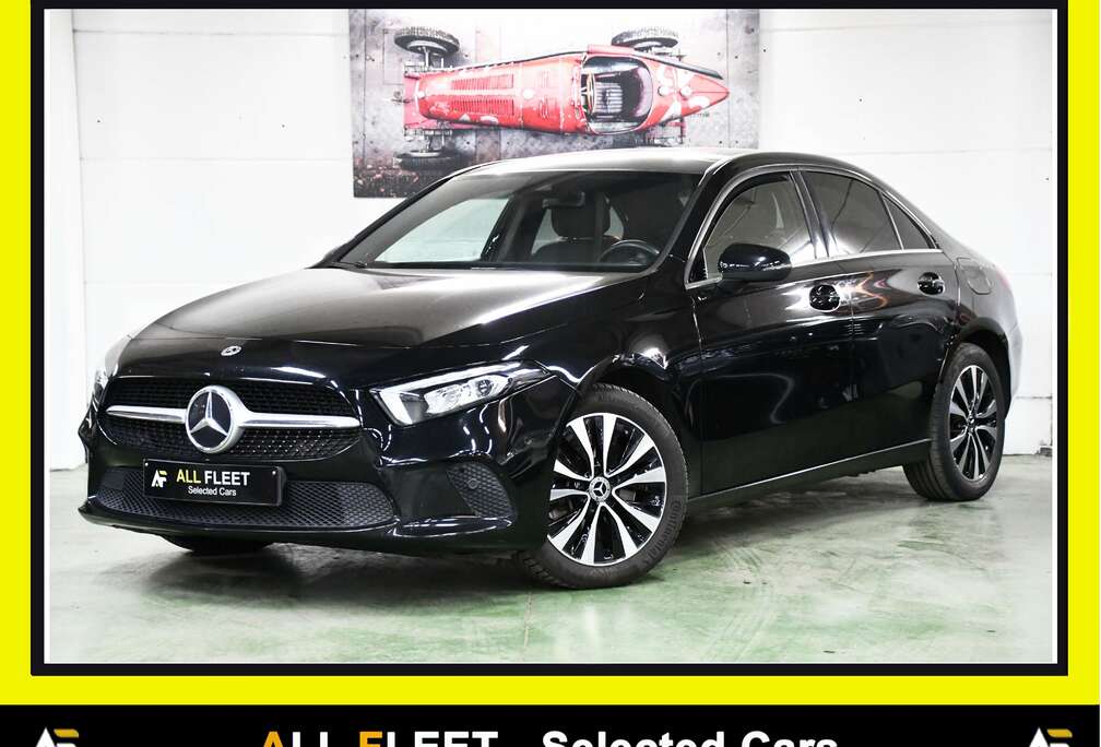 Mercedes-Benz BERLINE - Luxury Line, Toit Ouvrant, Cuir, CarPlay