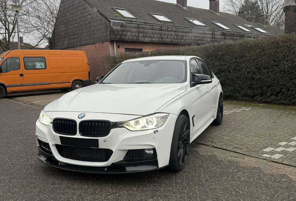 BMW Gran Turismo 328iA