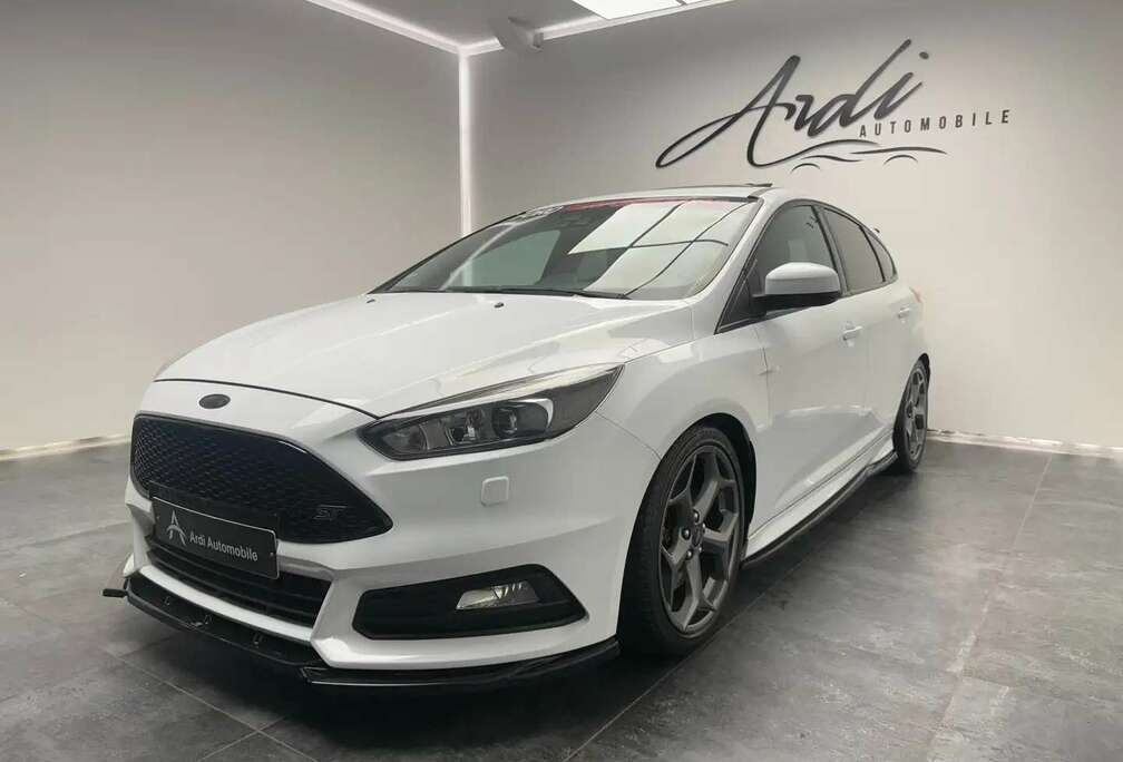 Ford ST 2.0 EcoBoost*RECARO SEAT*TOIT OUV*GARANTIE*