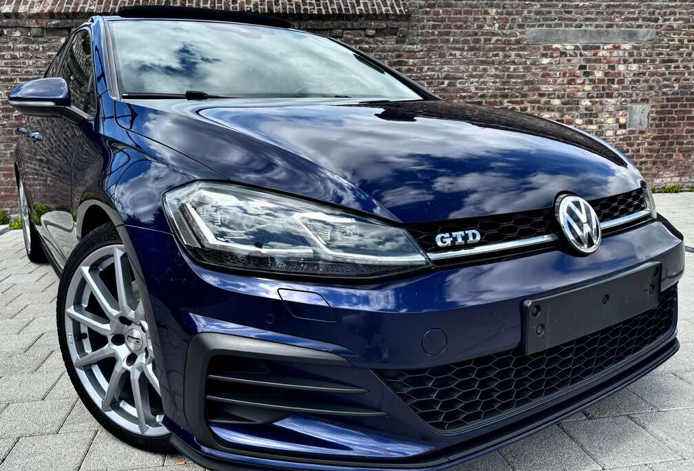 Volkswagen 2.0 TDi FACELIFT BOiTE AUTO+F1 PANO CARPLAY ViRTUAL COCKPiT +