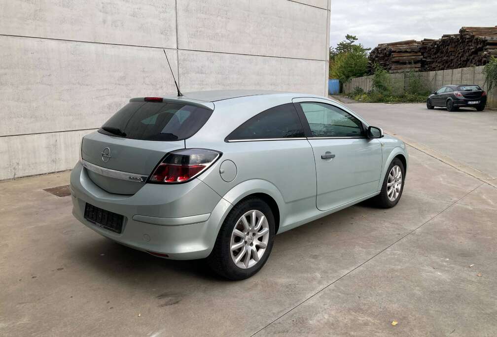 Opel GTC 1.4 benzine 2009 met 98000km*1ste eigenaar**airco*garantie*LEZ OK*zeer goed