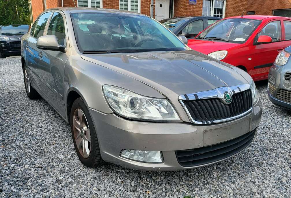 Skoda 1.6 CR TDi  DSG*Euro 5*