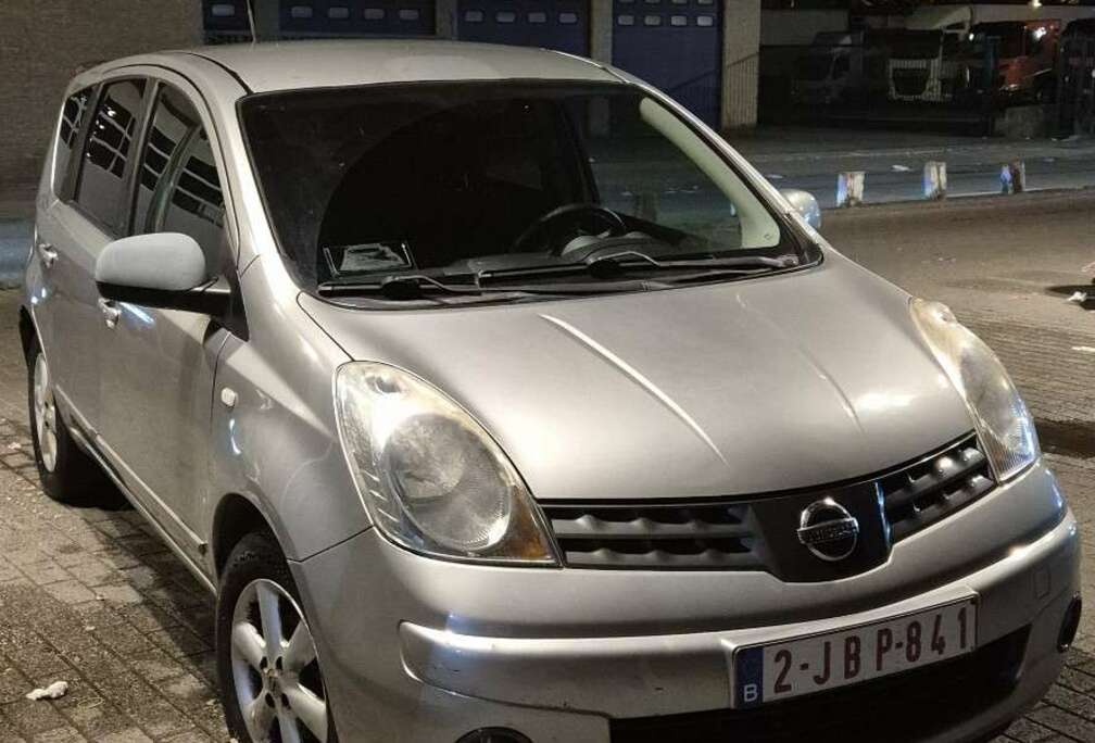 Nissan 1.4i 16v Acenta