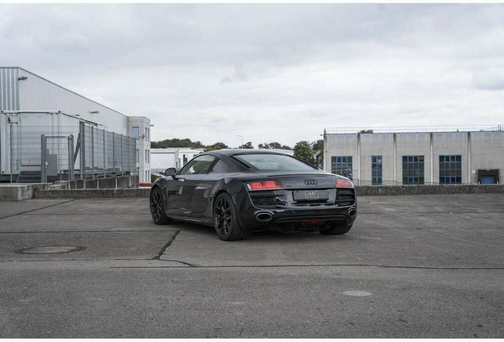 Audi Coupe 5.2 FSI quattro